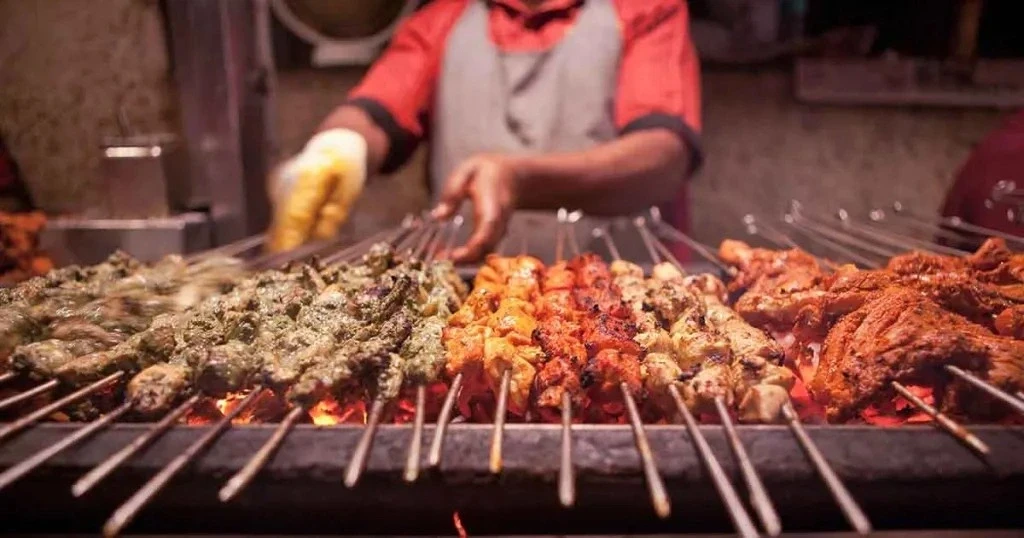 Mumbai Street Food Tour: A Culinary Adventure