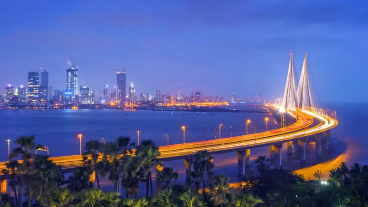 Worli Sea Face: Midnight Breeze and Skyline Views